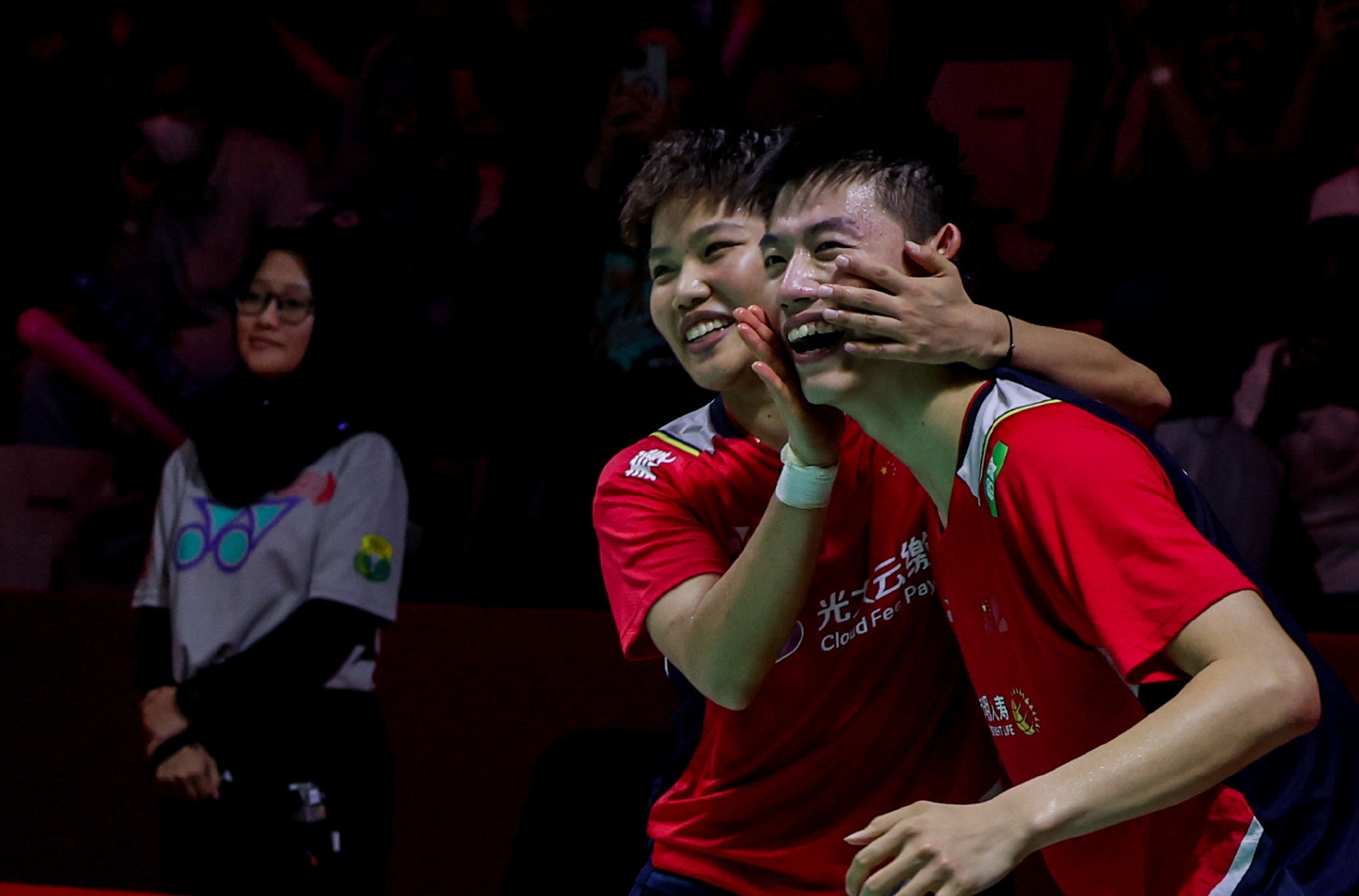 V5险胜NS,ShowMaker线上压制力十足顶尖较量小组赛,强势挺进下一轮 V5险胜NS,ShowMaker线上压制力十足顶尖较量小组赛,强势挺进下一轮