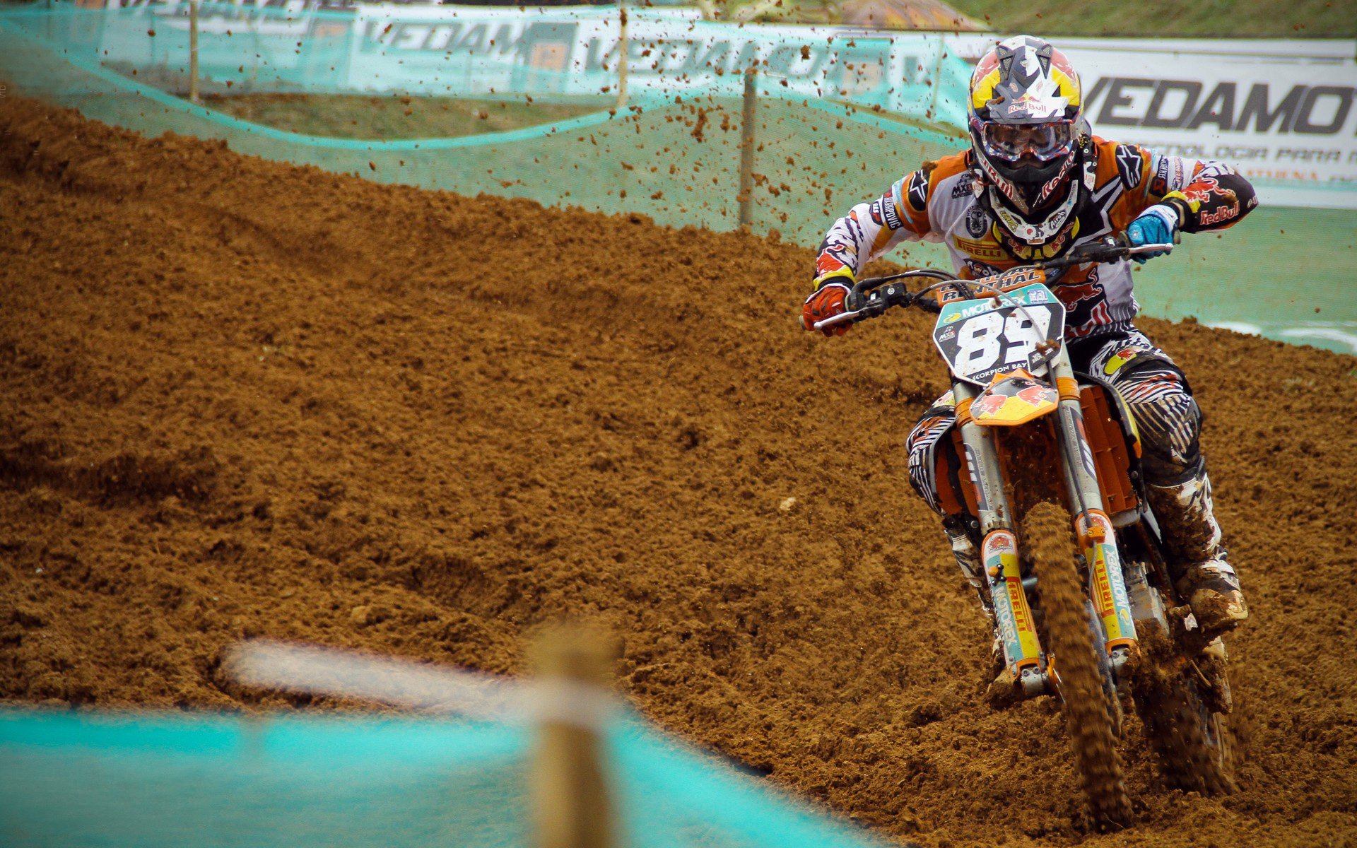 巨星对决的末路英雄，阿劳霍欧冠决赛之夜的关键逆袭与不朽瞬间